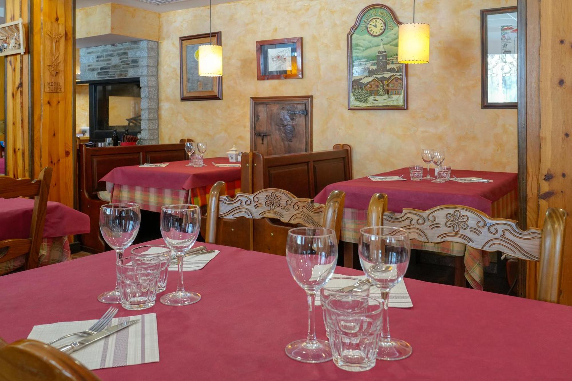 Hotel Turpi 2*